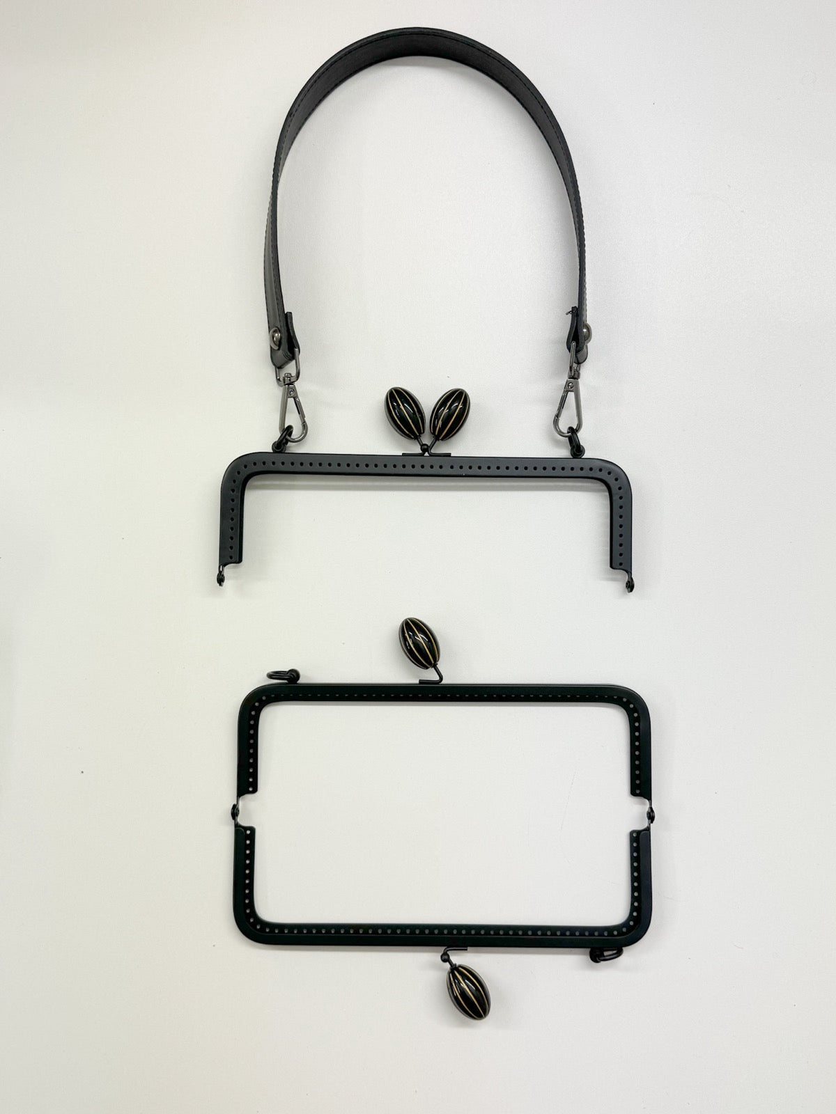 Black metal sewn-on handbag frame | 2 sizes