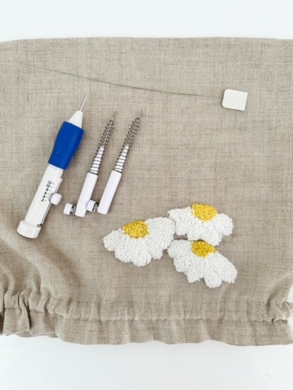 Embossing needle + Gift