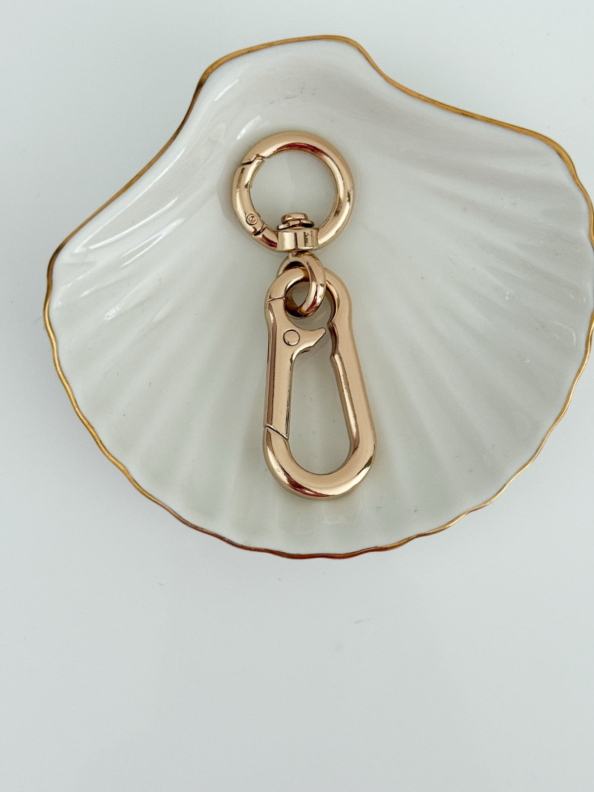 Metal ring with carabiner | Gold color