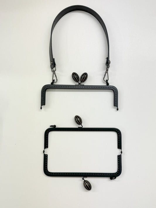 Sew-on metal clasp | +GIFT PENDANT